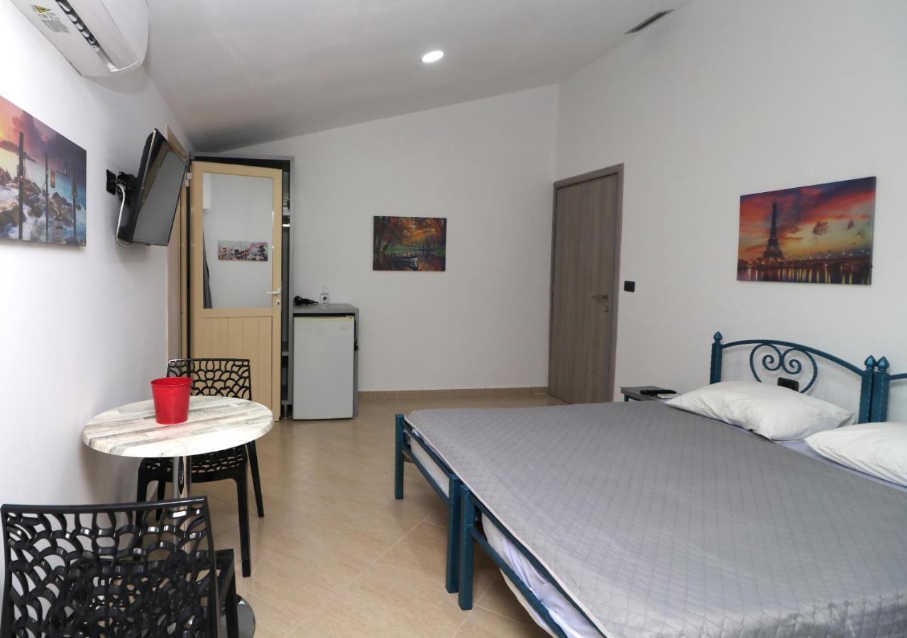 Ferienwohnung Ildora Qimon Himarë Exterior foto