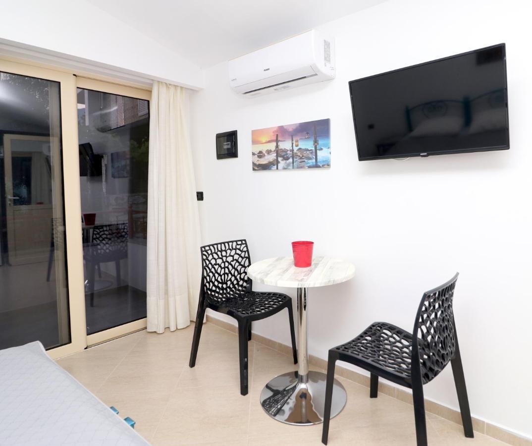 Ferienwohnung Ildora Qimon Himarë Exterior foto
