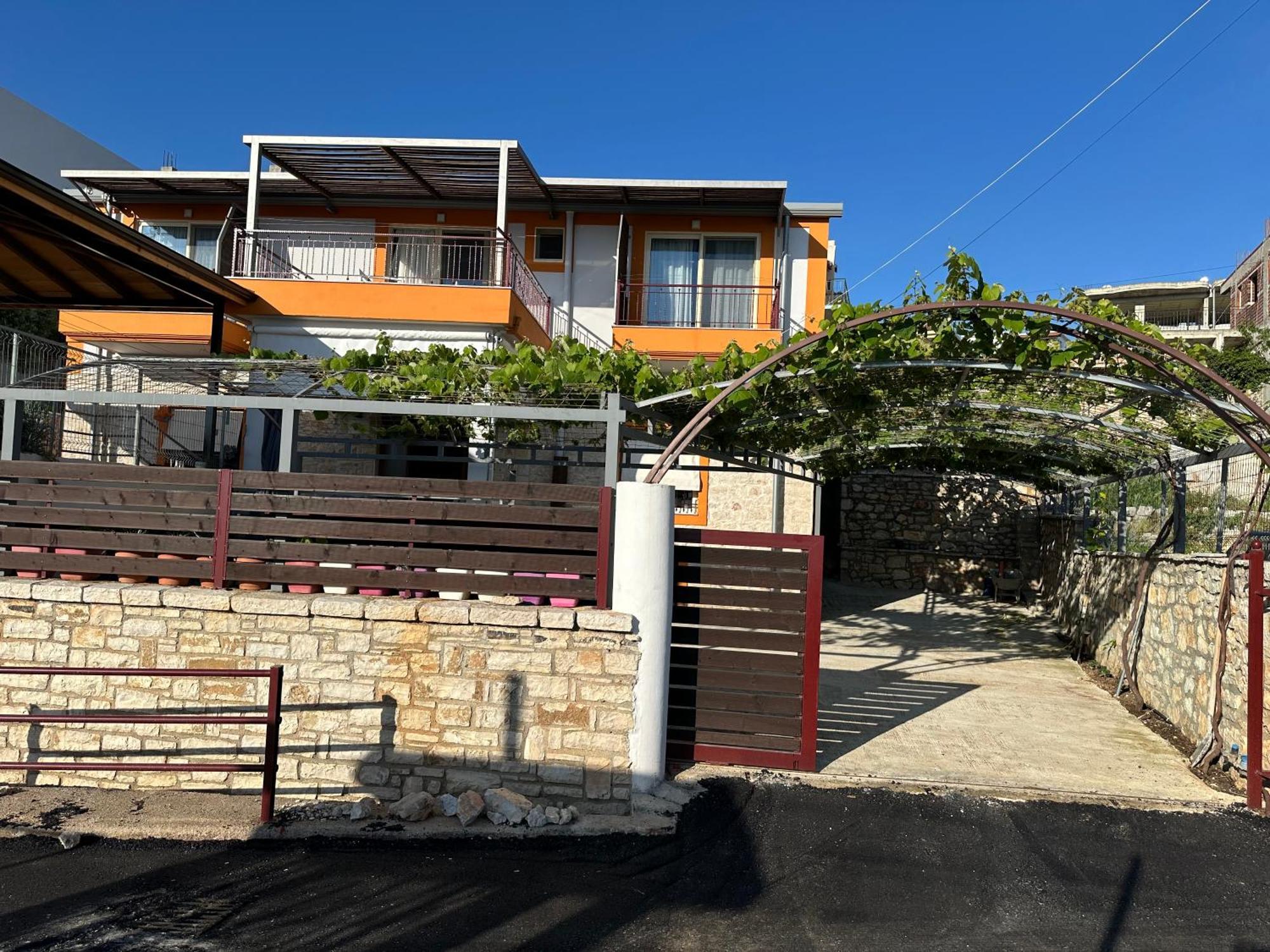 Ferienwohnung Ildora Qimon Himarë Exterior foto